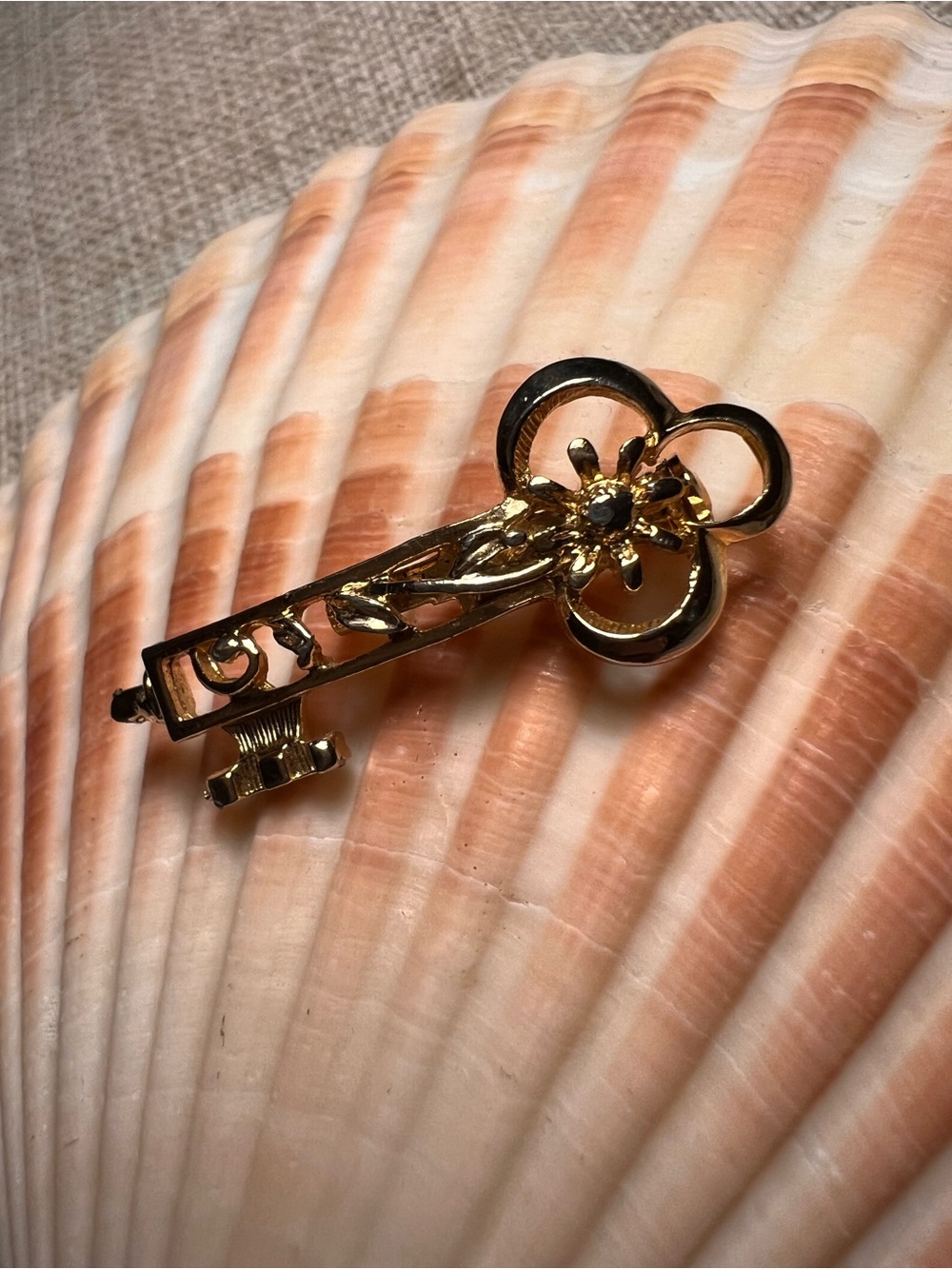 Small Gold Vintage Fantasy Key Brooch | Minimalist Whimsy